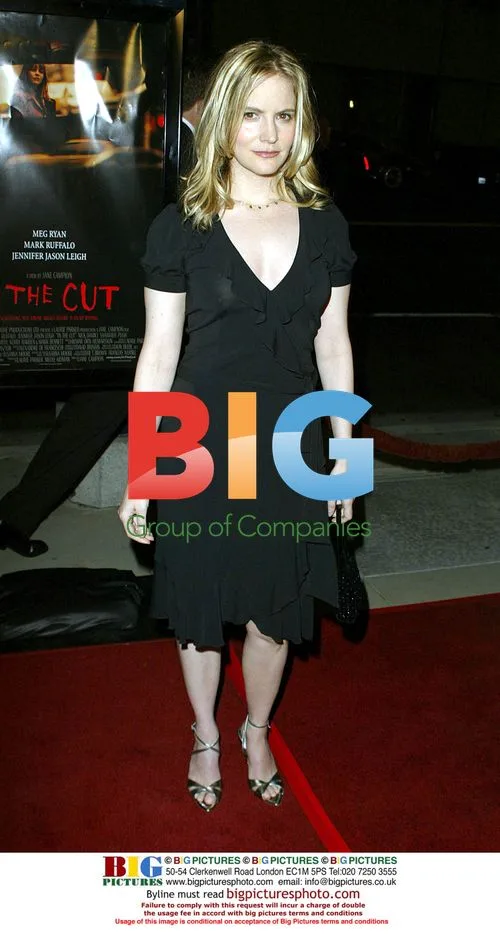 Jennifer Jason Leigh Arrives at 'In The Cut' Premiere
