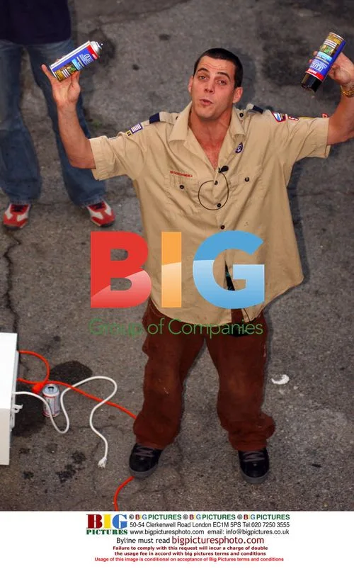 Steve-O with Spray Cans