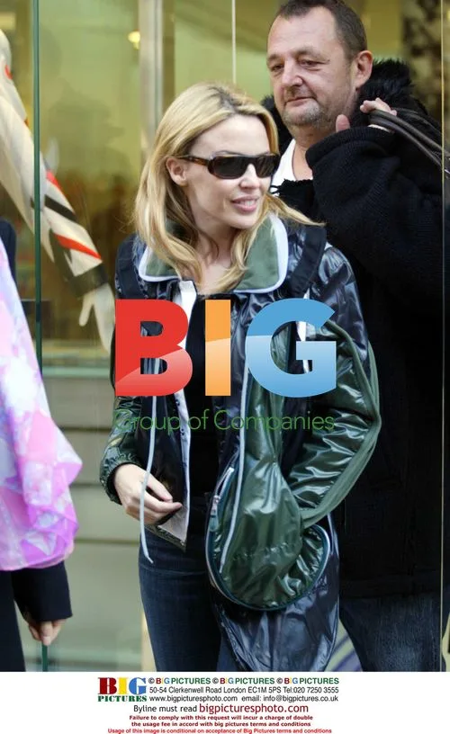 Kylie Minogue shopping with stylist in London
