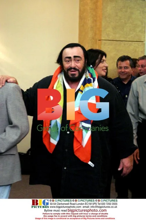 Luciano Pavarotti at Mexicali Press Conference
