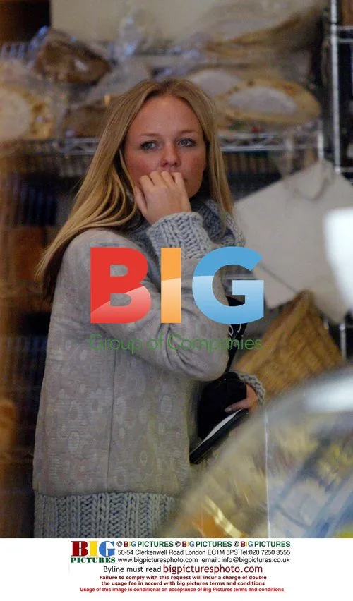 Emma Bunton Grocery Shopping in North London