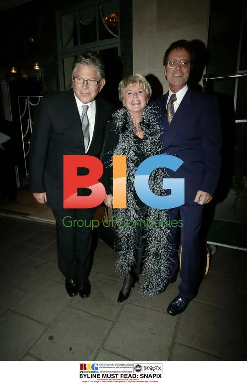 Cliff Richard and Gloria Hunniford out in London
