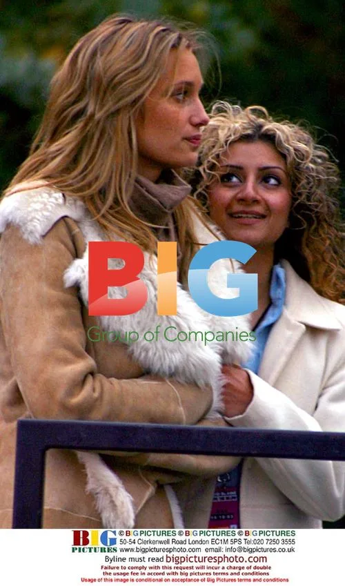 Manon Von Gerkan with Friend Support Blaine