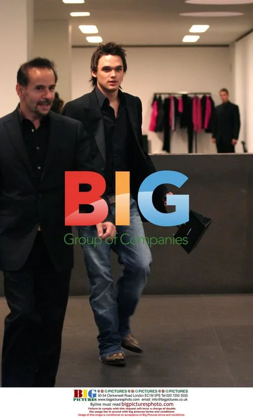 Singer Gareth Gates goes shopping in London