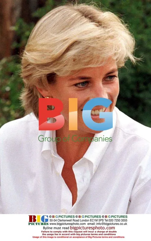 Princess Diana Campaigns Against Landmines in Bosnia