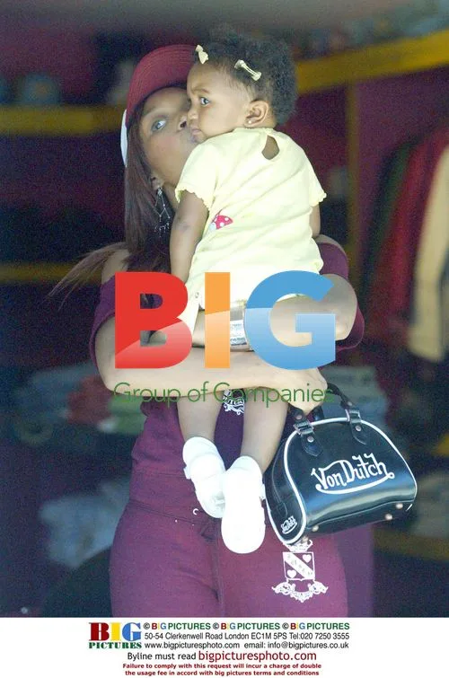 Brandy and Daughter Shopping on Melrose