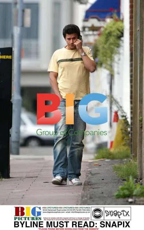 Jeremy Edwards appears sad during meet-up