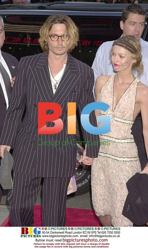 Johnny Depp and Vanessa Paradis at "Once Upon A Time In Mexico" Premiere