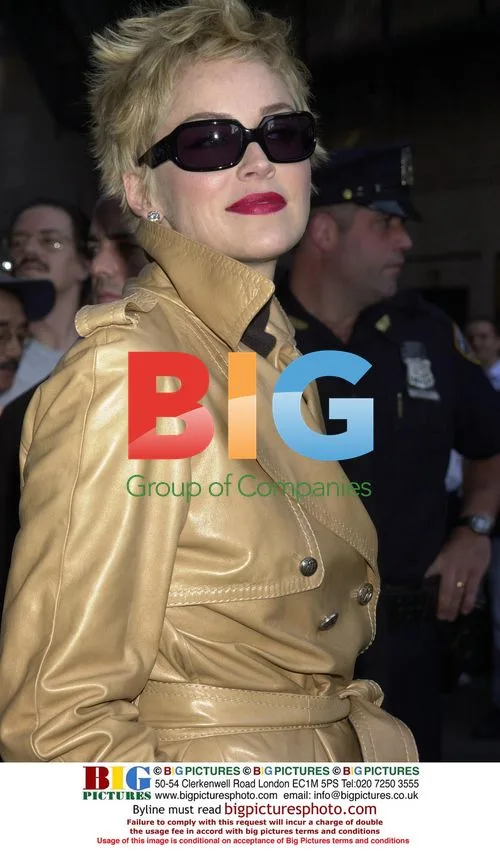 Supermodel Pauses on Red Carpet
