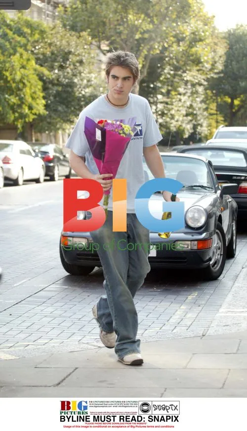 Charlie Simpson Arrives at Friend's House