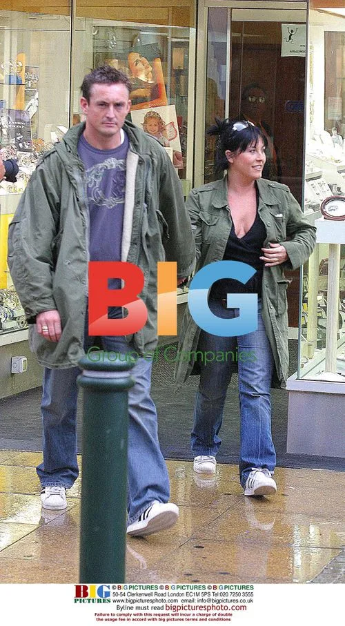 Jessie Wallace and Dave Morgan Shop for Ring