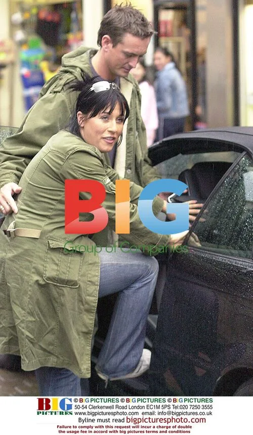 Jessie Wallace and Dave Morgan seen ring shopping
