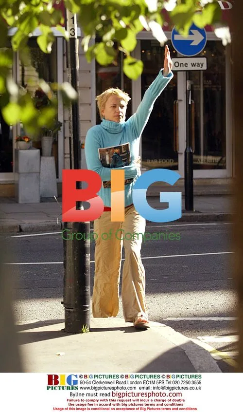 Sarah Cox Celebrates First Day of Fall