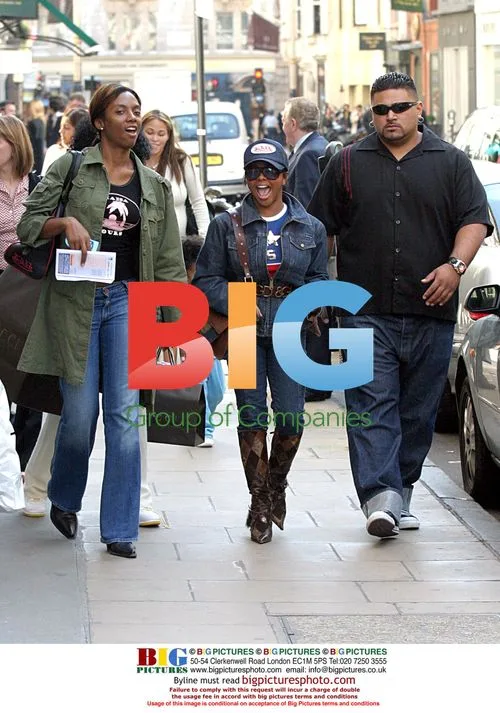 Lil' Kim Out Shopping in London