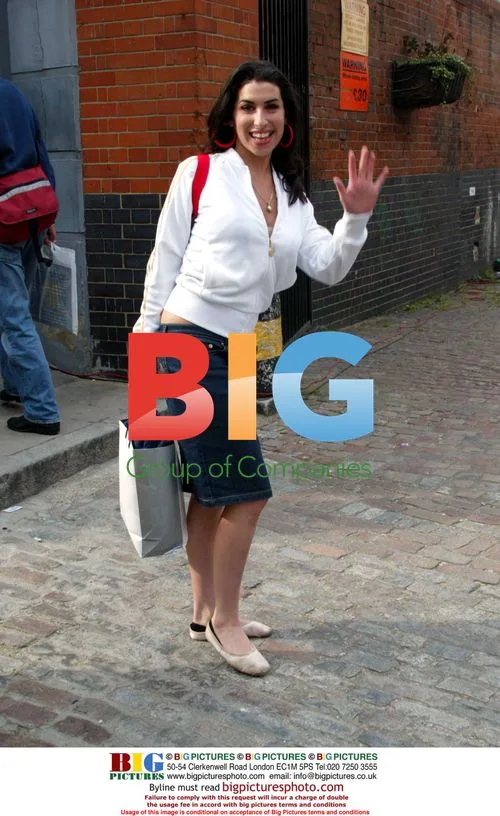 Amy Winehouse Arriving at MTV TRL Studios