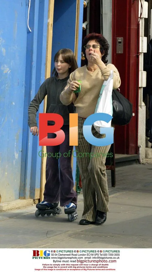 Ruby Wax out shopping in London