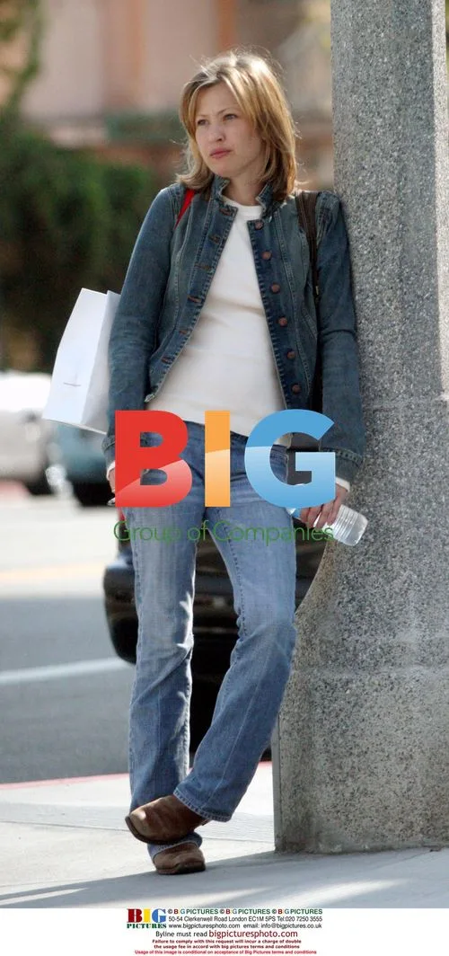 Joey Lauren Adams Shopping in Santa Monica