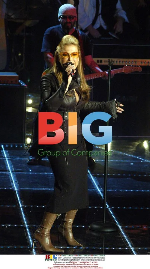 Fiorello and Anastacia Perform on Italian TV