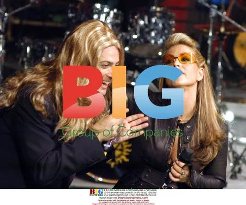Fiorello Invites Anastacia on TV Show