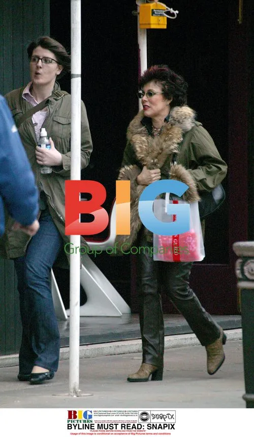 Ruby Wax Out and About in London