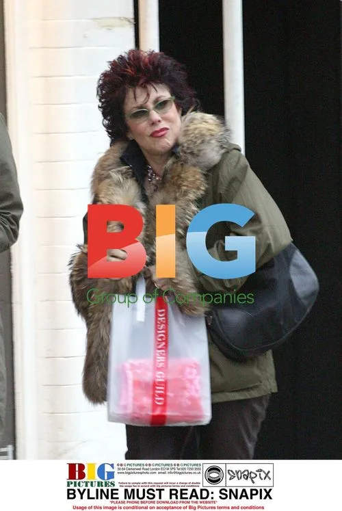 Ruby Wax Seen on Finchley Road