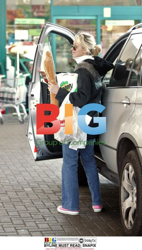 Natalie Appleton and Liam Howlett Shopping