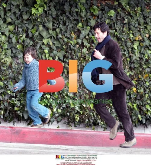 Keanu Reeves Shows Off 'Matrix' Moves