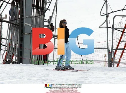 Victoria Beckham Skiing with Family in France