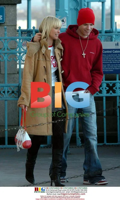 Sarah Harding and Mikey Green Strolling in London