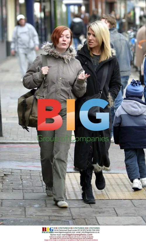 Zoe Lucker and Hazel Bailey Seen Enjoying Lunch and Shopping