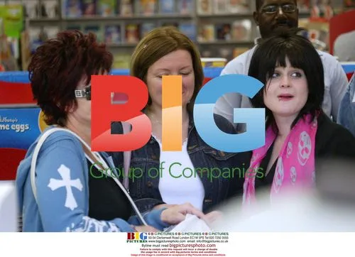 Kelly Osbourne Visits Blockbuster