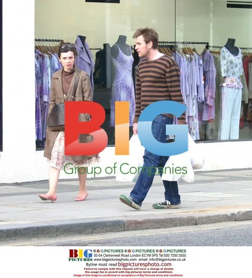 Ewan McGregor & Wife Shopping in London
