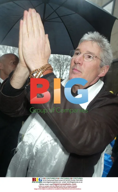 Richard Gere Supports Tibetan Hunger Strikers