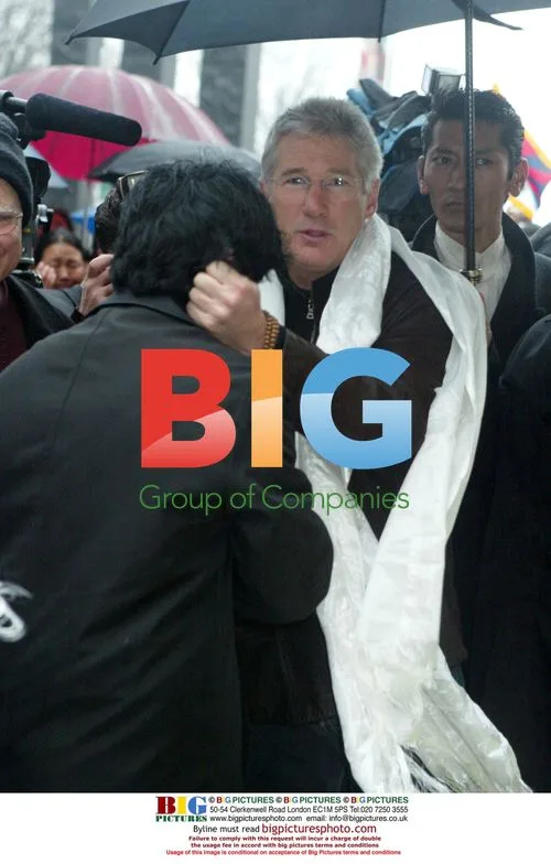 Richard Gere supports Tibetan hunger strikers