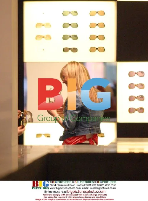 Liz McClarnon Shopping for Sunglasses