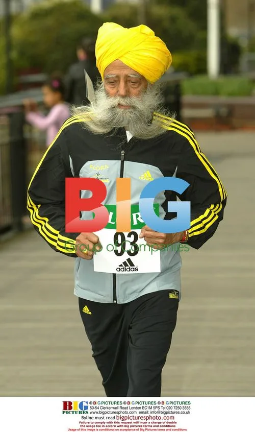 Fauja Singh, 93, at London Marathon press conference