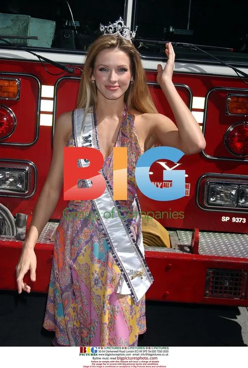 Shandi Finnessey's First New York Appearance