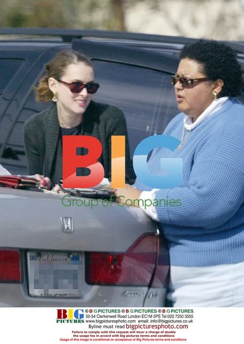 Winona Ryder in car park accident
