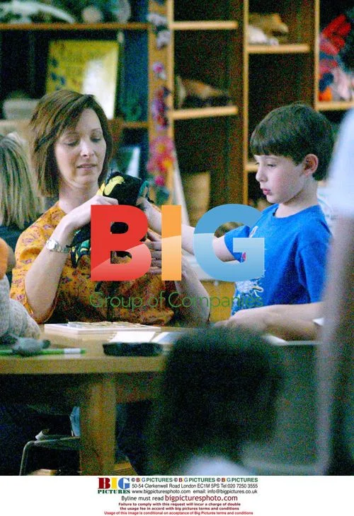 Lisa Kudrow and Son at Art Museum