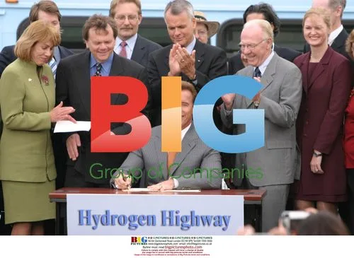 Schwarzenegger Announces Hydrogen Highways Network