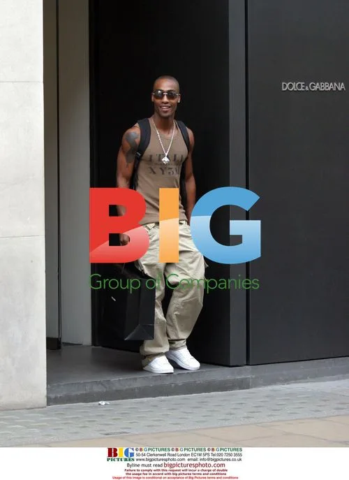 Simon Webbe shopping in London