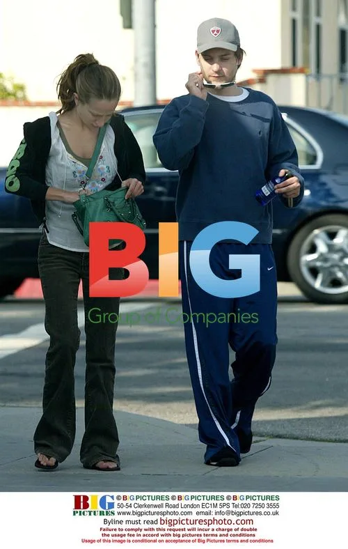 Toby McGuire out with girlfriend in Santa Monica