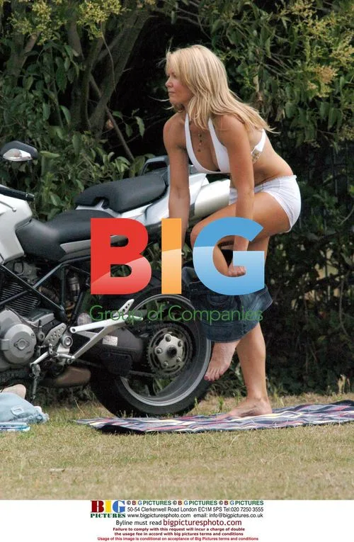 TV Presenter Does Yoga on Motorcycle
