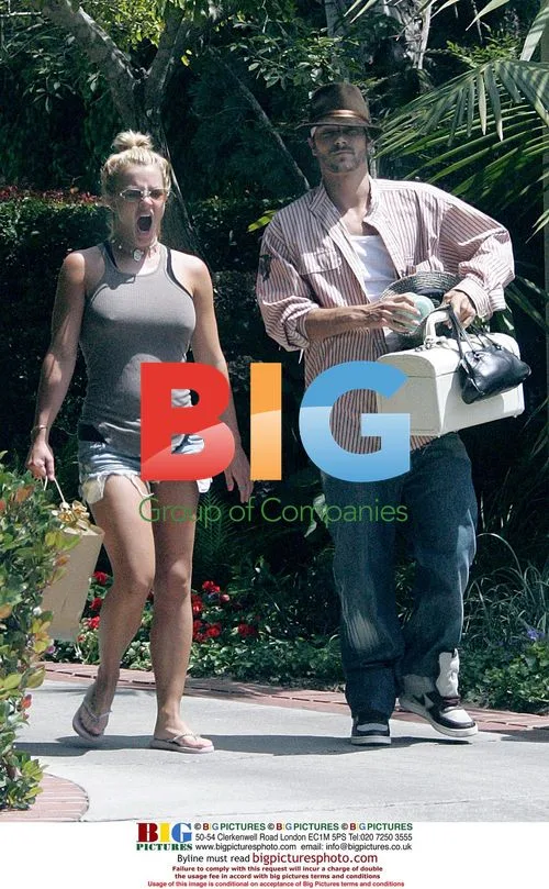 Britney Spears and Kevin Federline Shopping