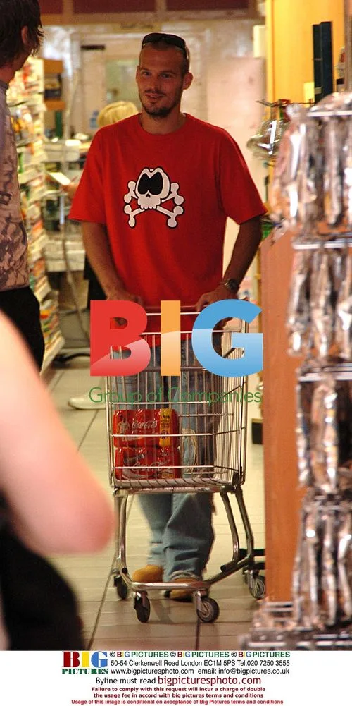 Ljunberg and Shaaban Out Shopping