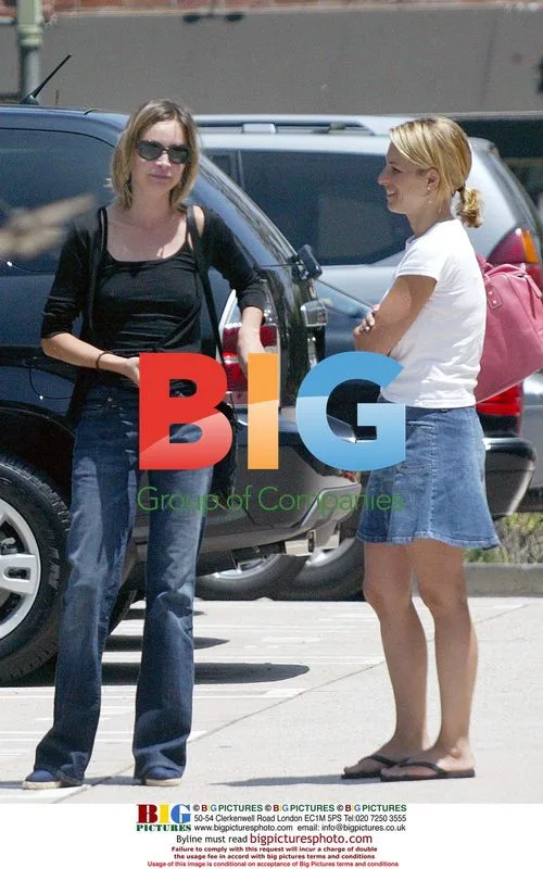 Calista Flockhart meeting friend for coffee