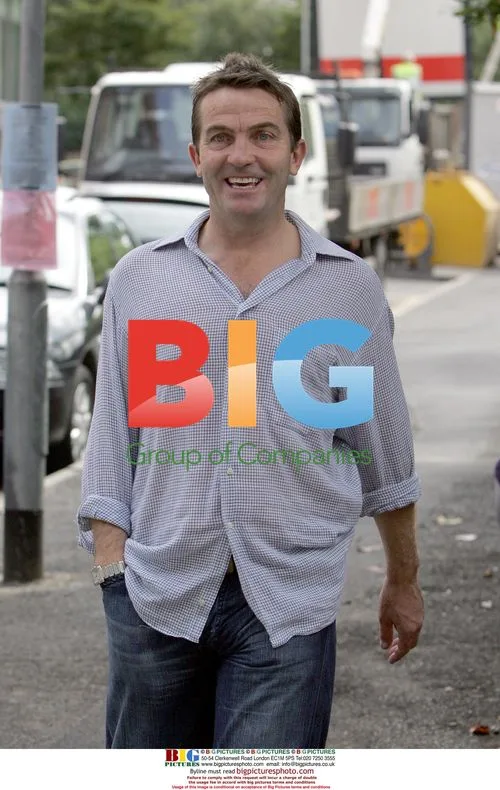 Bradley Walsh arrives to Corrie set after birthday bash