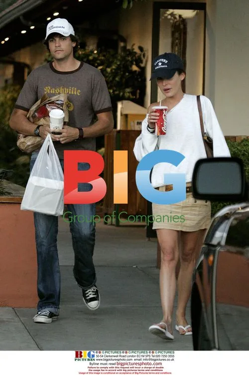 Lara Flynn-Boyle and Jaron Lowenstein's Malibu Date