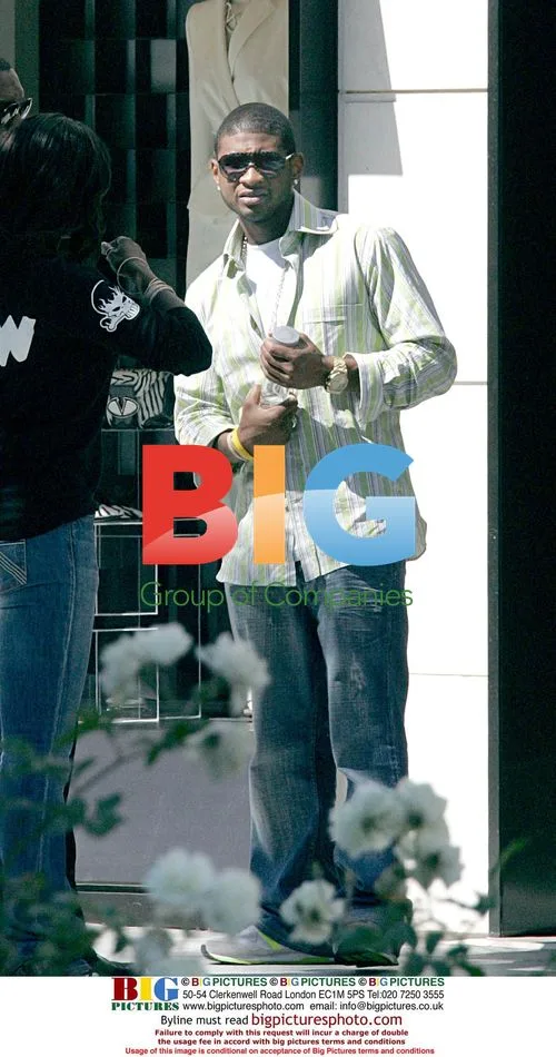 Usher Shopping in Beverly Hills