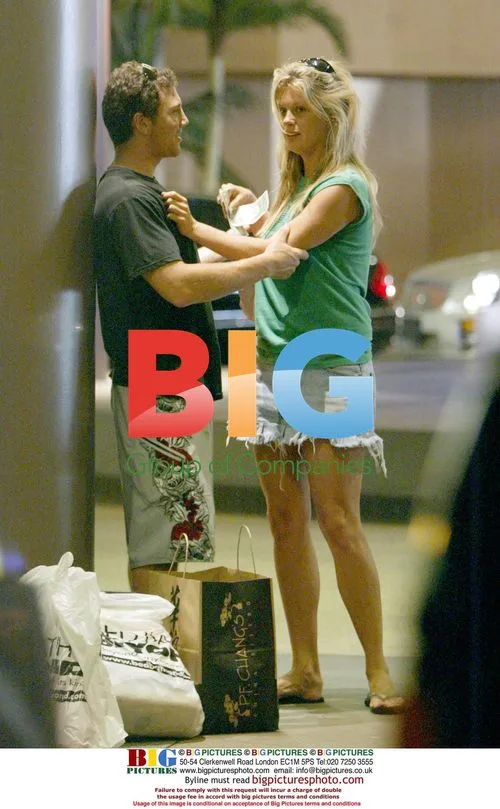 Rachael Hunter and Sean Avery Shopping